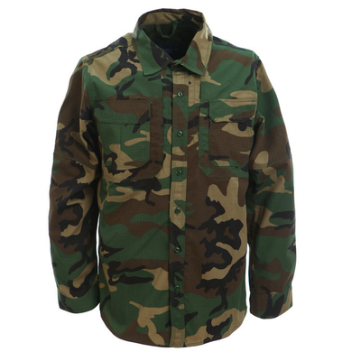 Bem ventilado uniforme militar... uniforme de camuflagem, uniforme de combate.