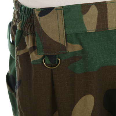 Bem ventilado uniforme militar... uniforme de camuflagem, uniforme de combate.